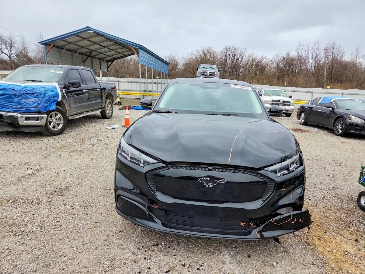 FORD MUSTANG SELECT 2025