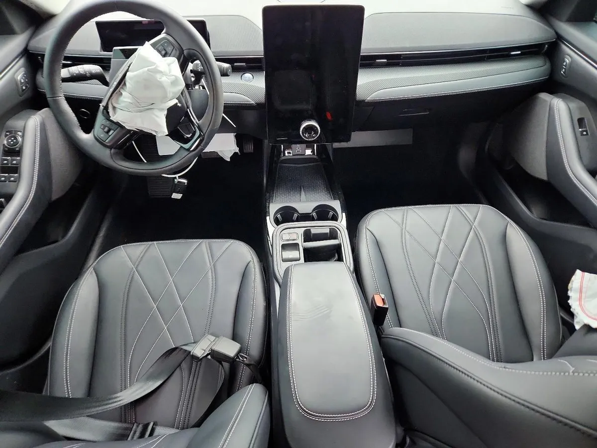 FORD MUSTANG SELECT 2025