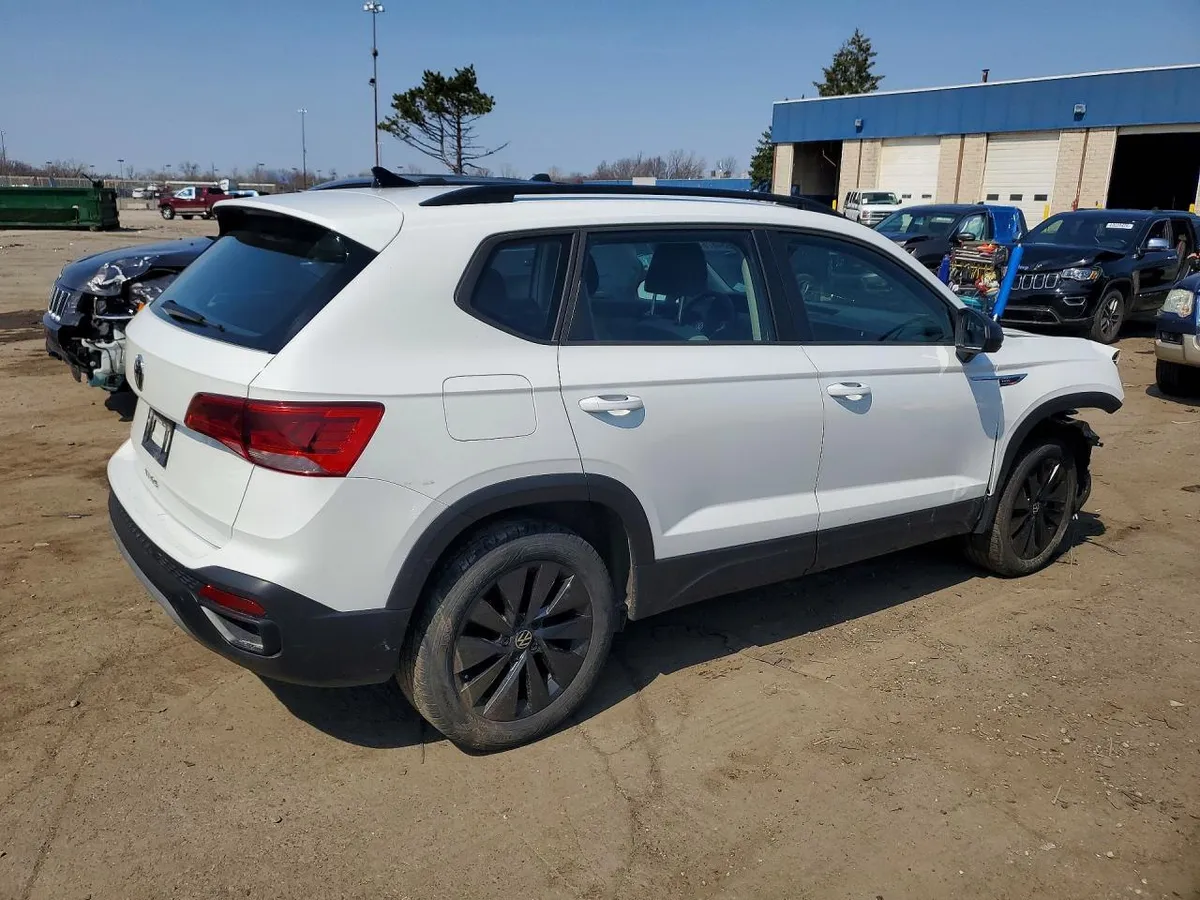VOLKSWAGEN TAOS S 2024