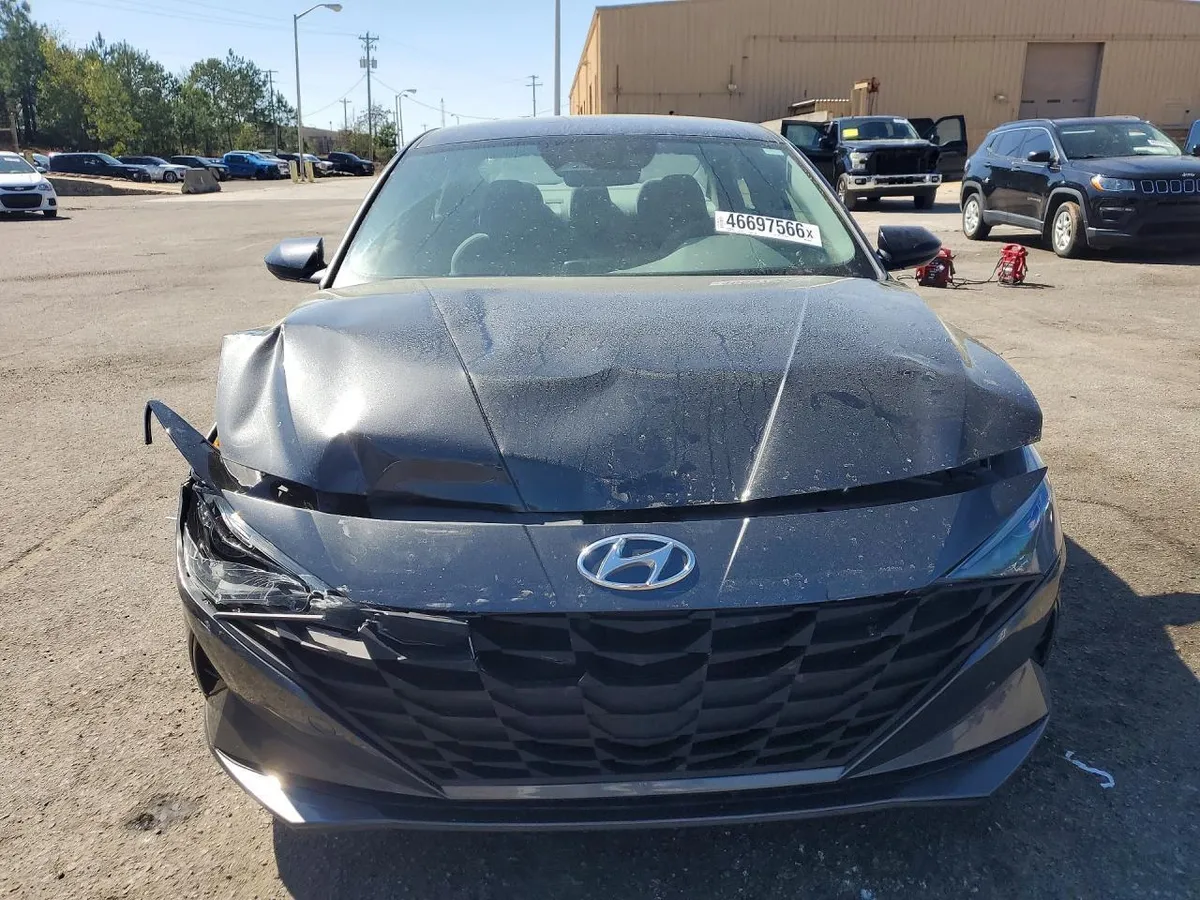 HYUNDAI ELANTRA SEL 2023