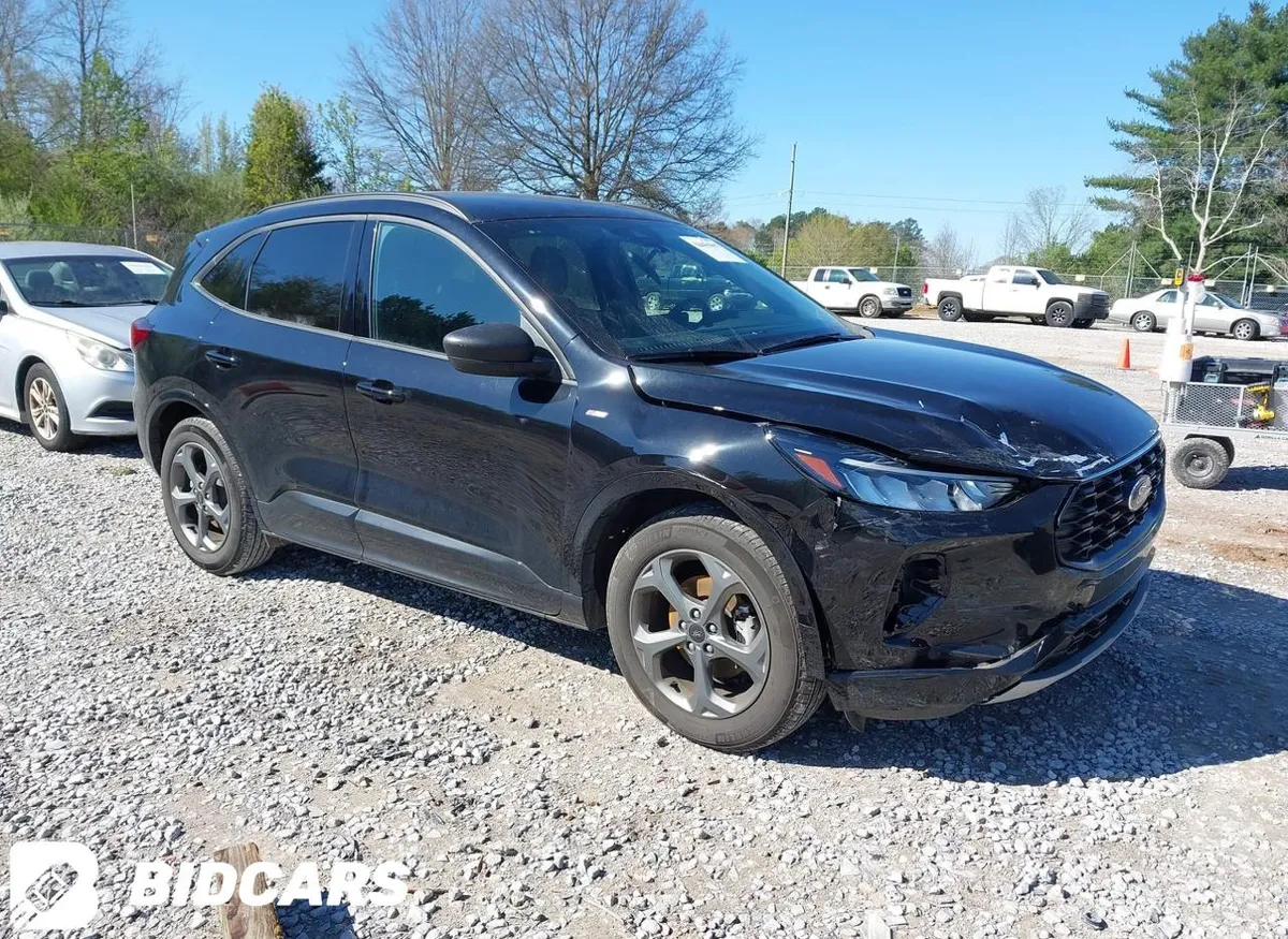 FORD ESCAPE ST-LINE 2024