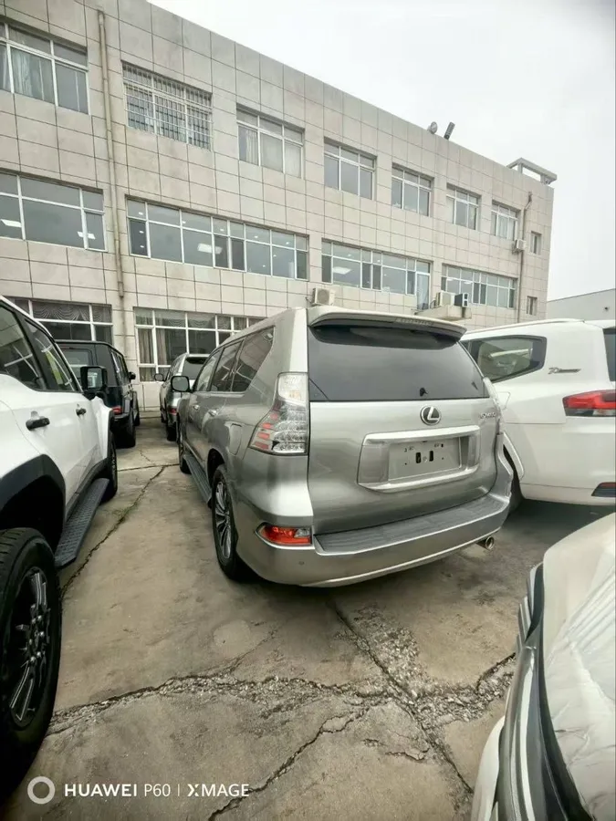 LEXUS GX460 LUXURY 2023