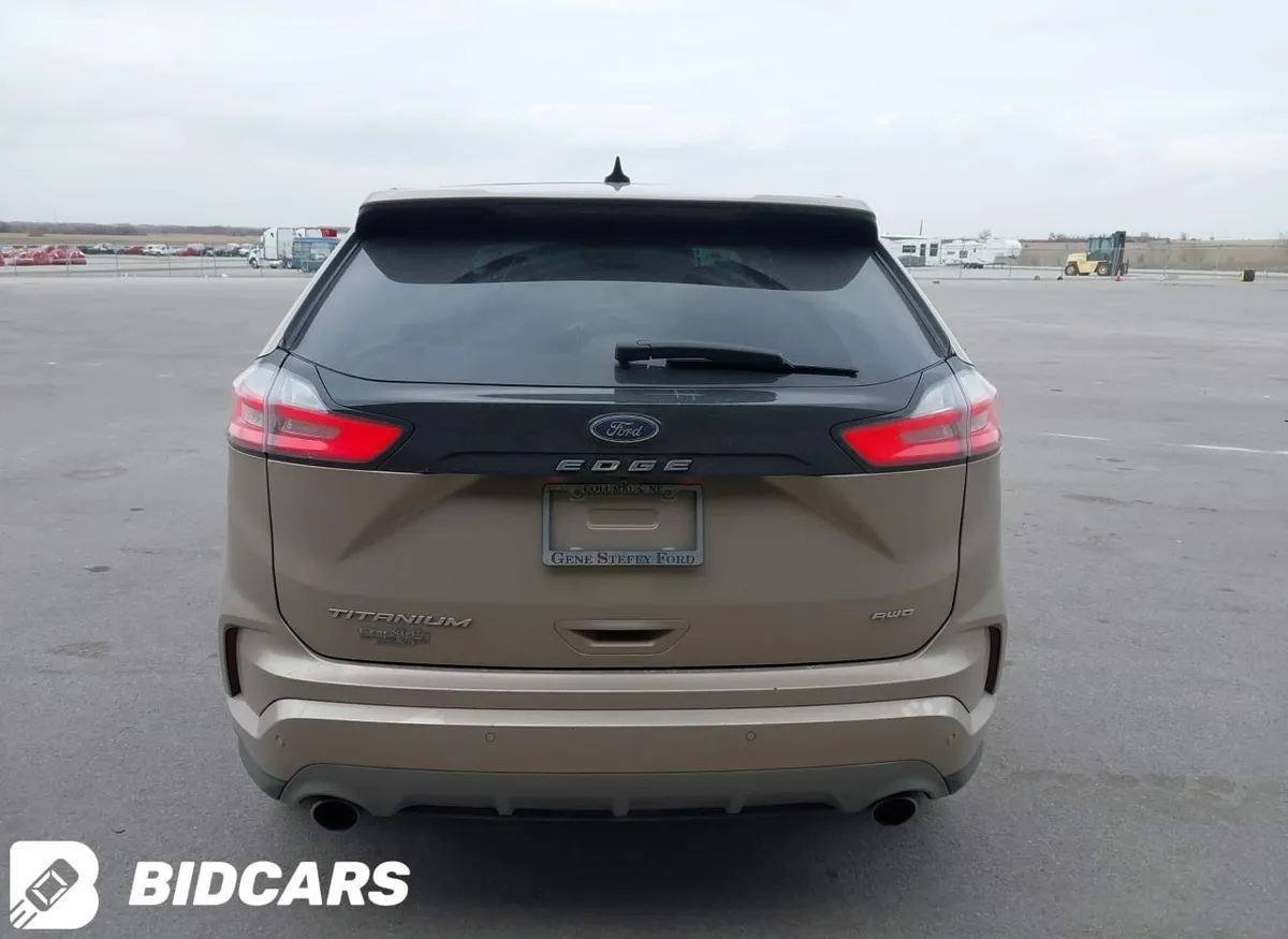 FORD EDGE TITANIUM 2021
