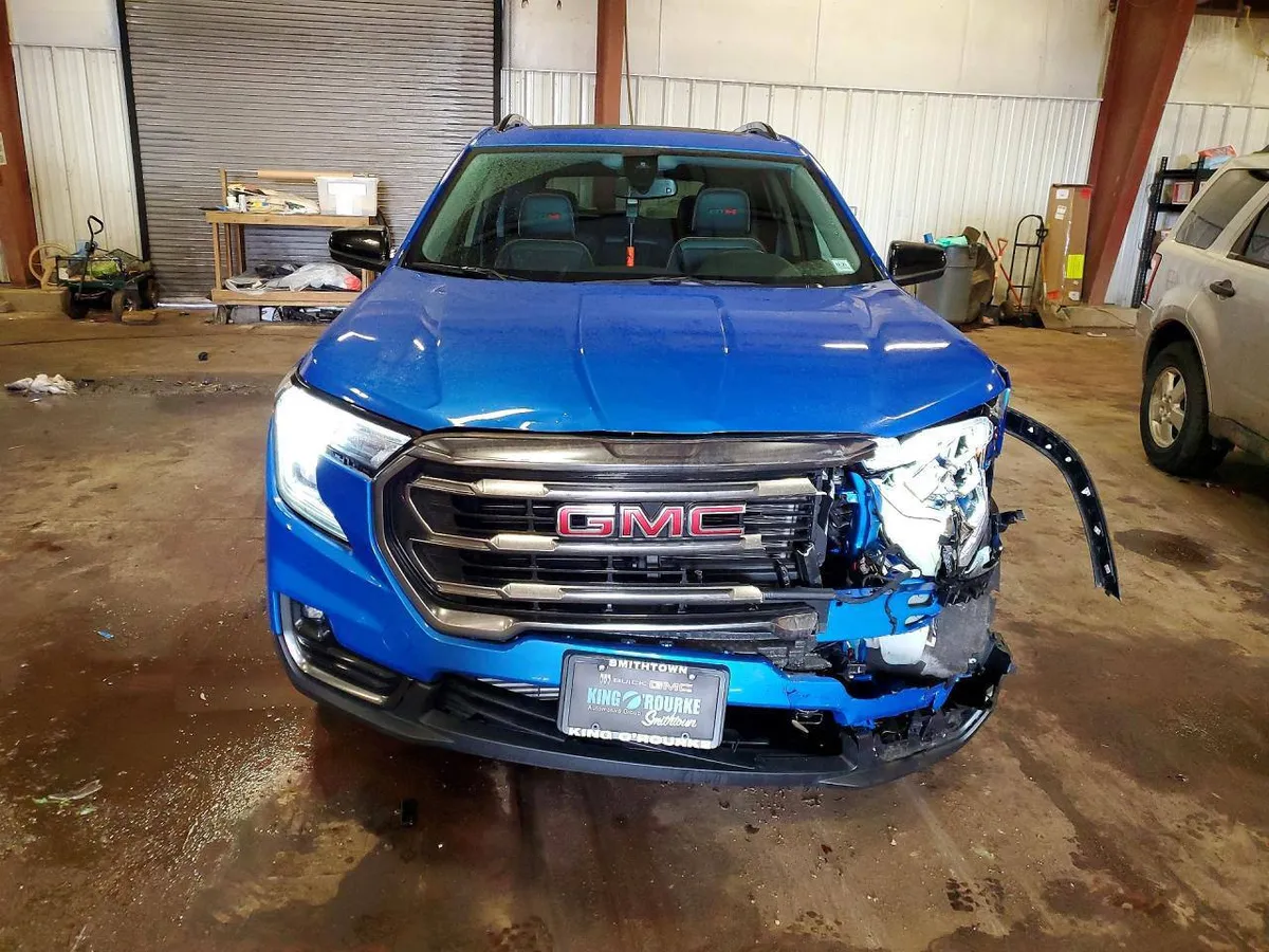 GMC TERRAIN AT4 2024