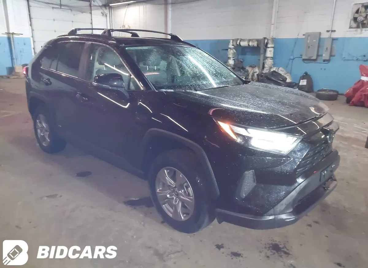 TOYOTA RAV4 HYBRID XLE 2025