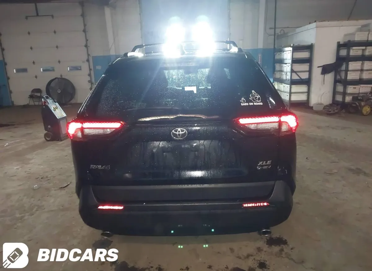 TOYOTA RAV4 HYBRID XLE 2025