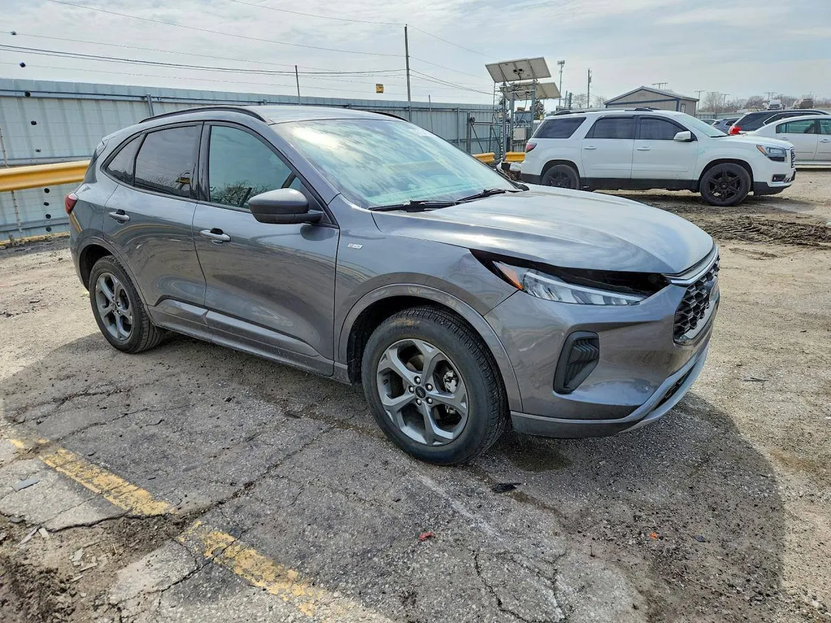 FORD ESCAPE ST LINE 2024