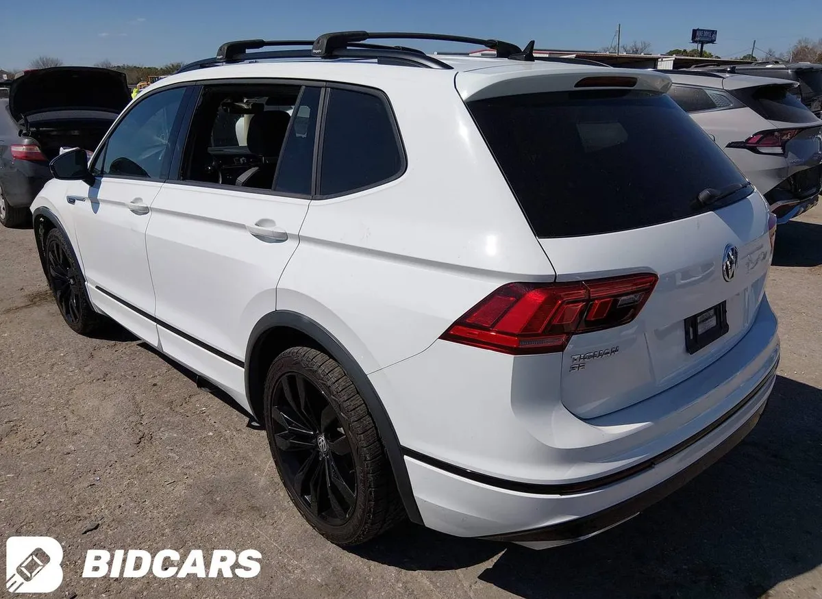 VOLKSWAGEN TIGUAN 2.0T SE 2021