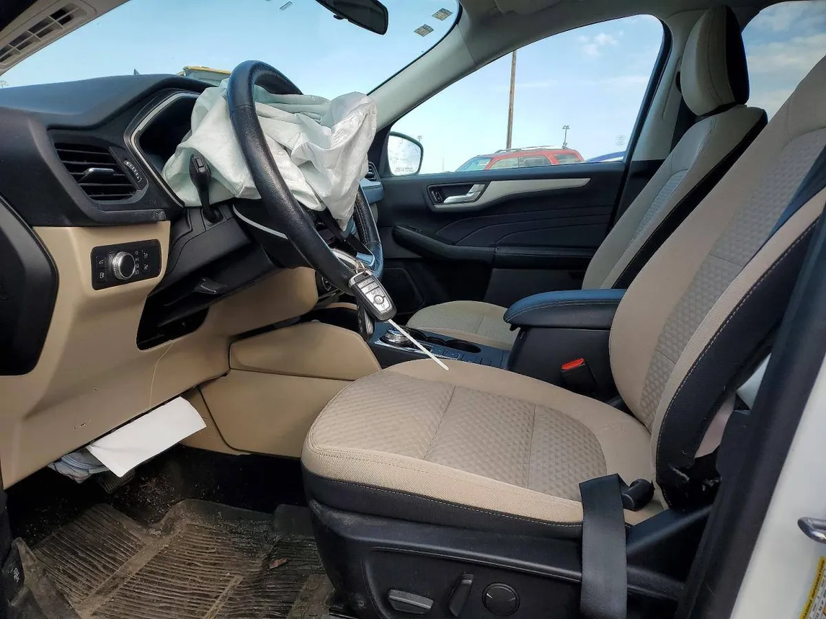 FORD ESCAPE SE 2021