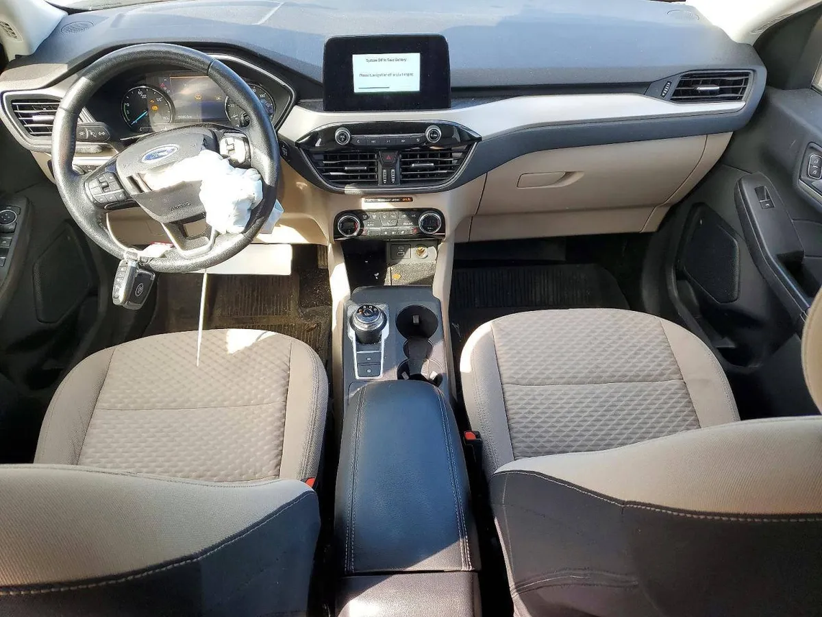 FORD ESCAPE SE 2021