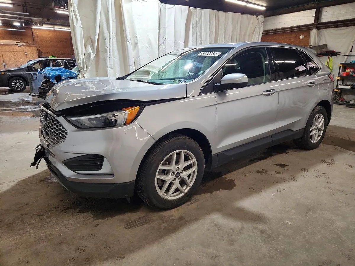 FORD EDGE SEL 2023