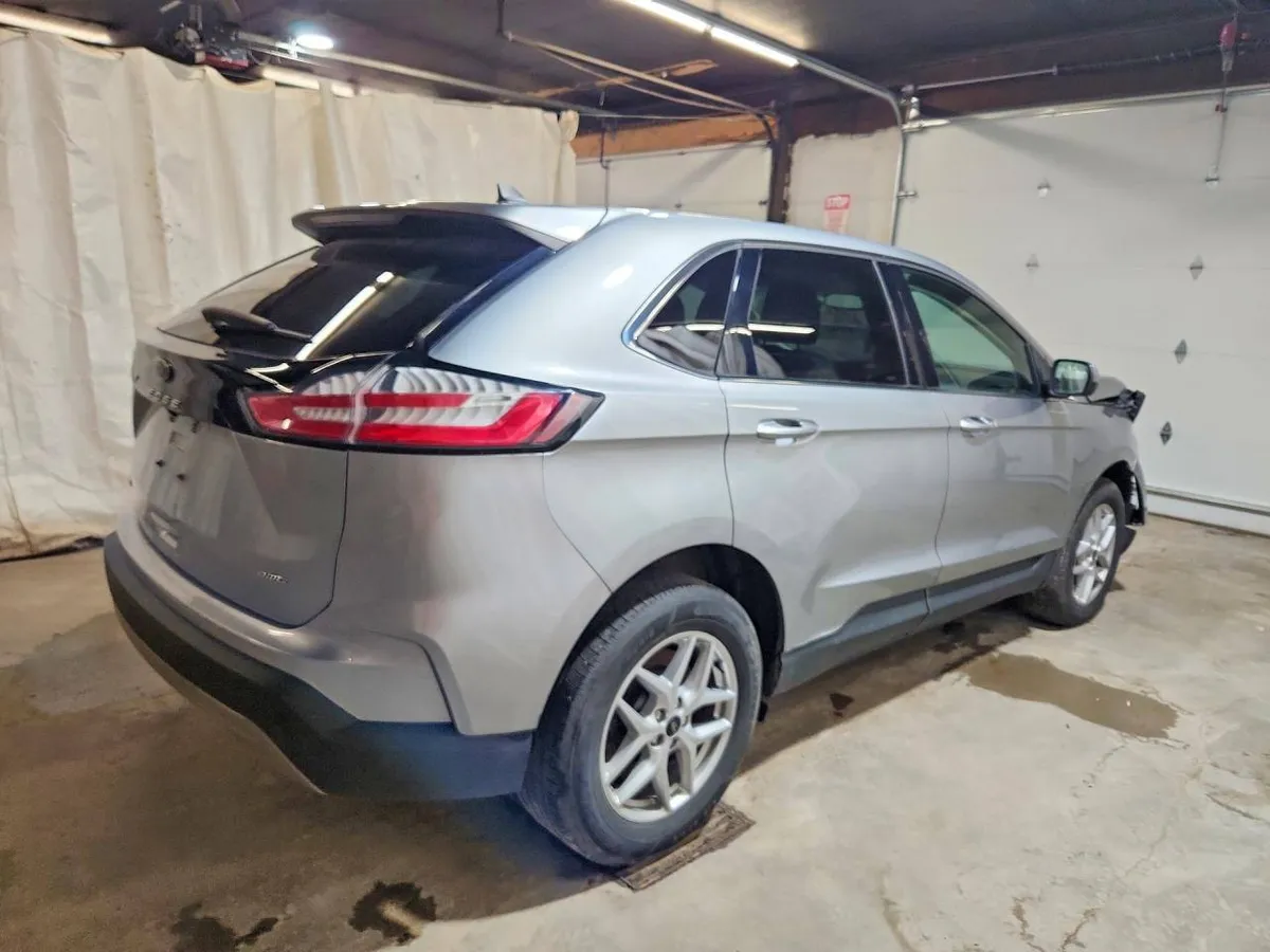 FORD EDGE SEL 2023