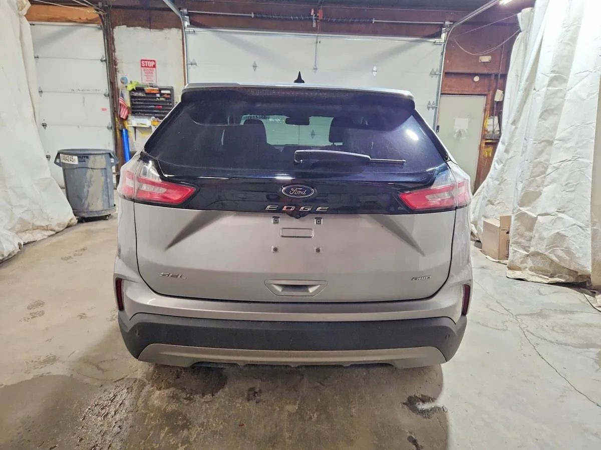 FORD EDGE SEL 2023