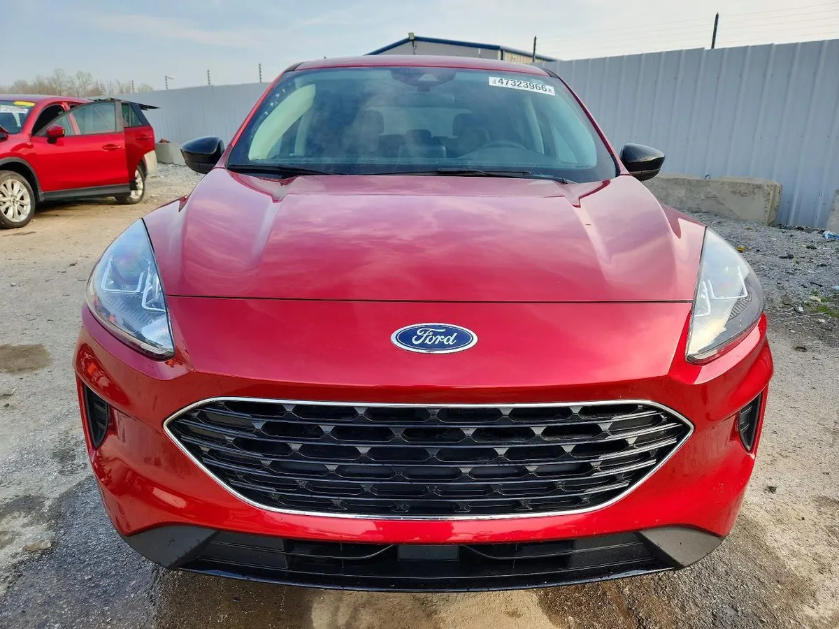 FORD ESCAPE SE 2022
