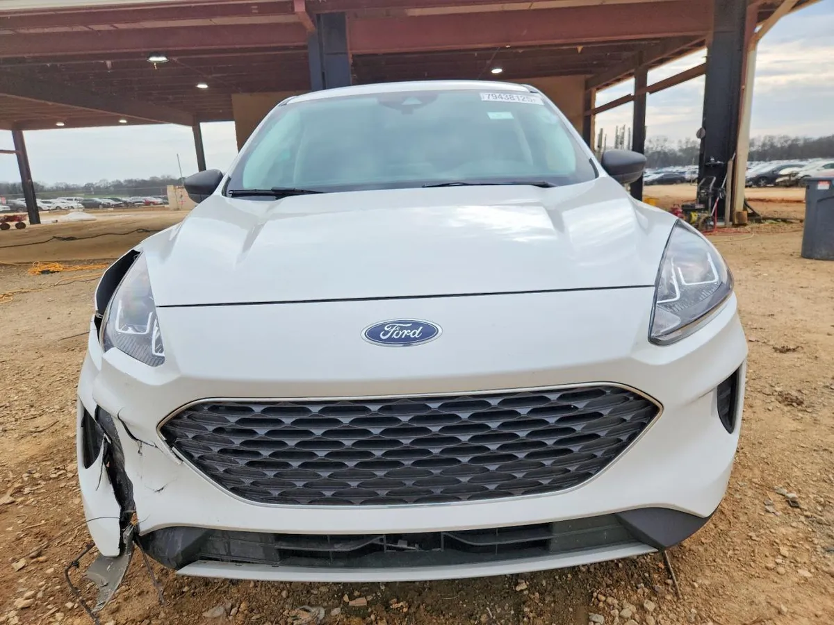 FORD ESCAPE SE 2022