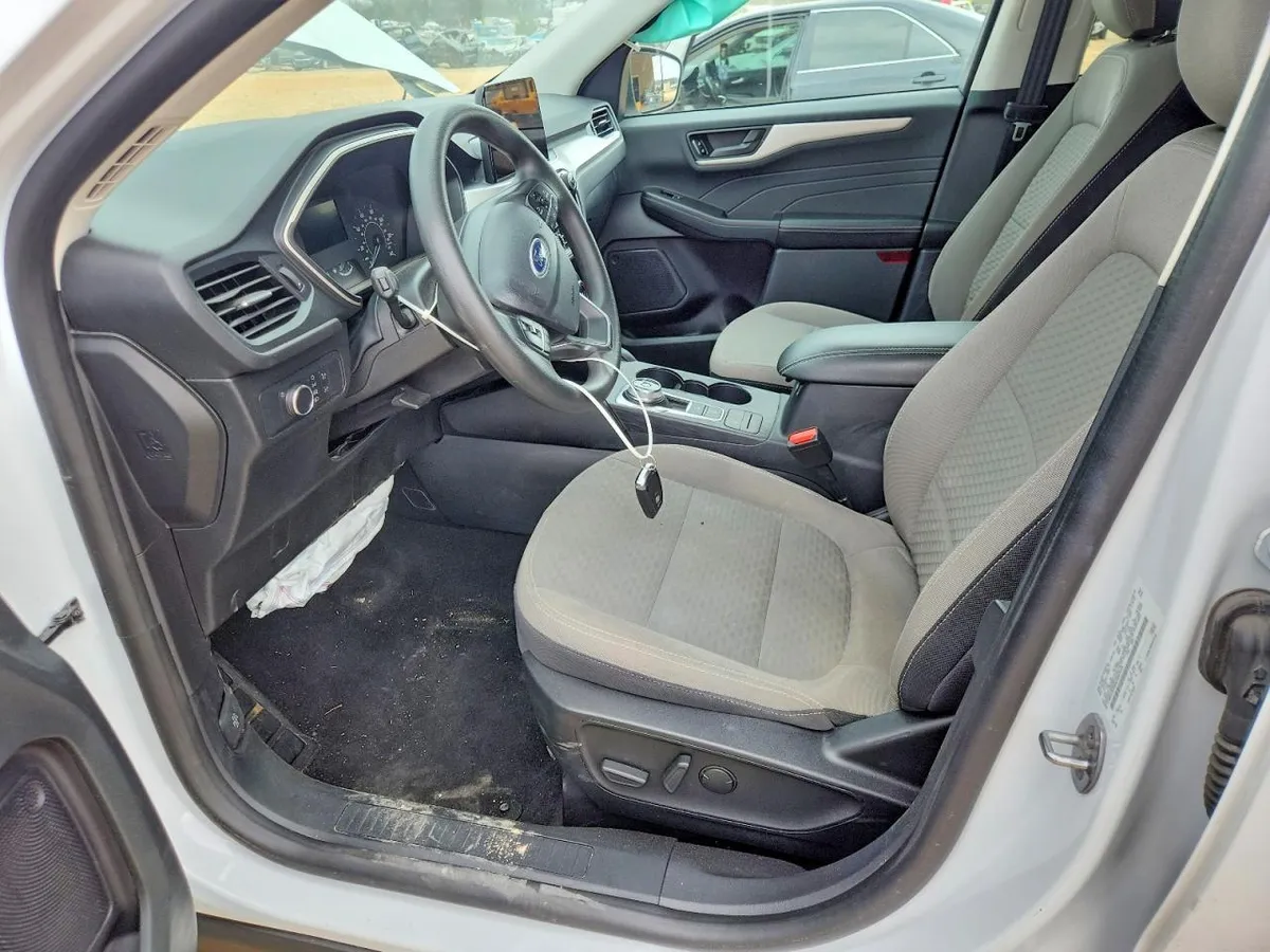 FORD ESCAPE SE 2022