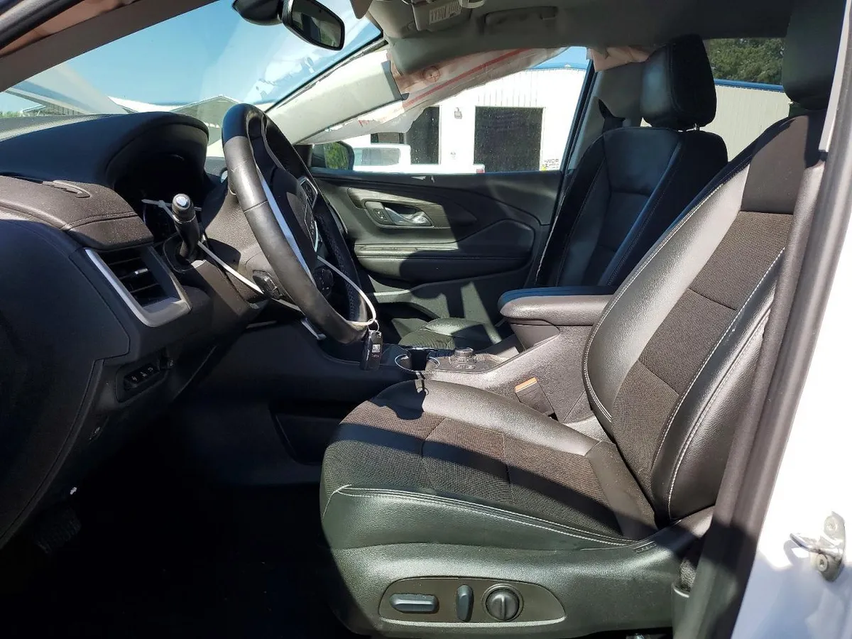 GMC TERRAIN SLT 2023