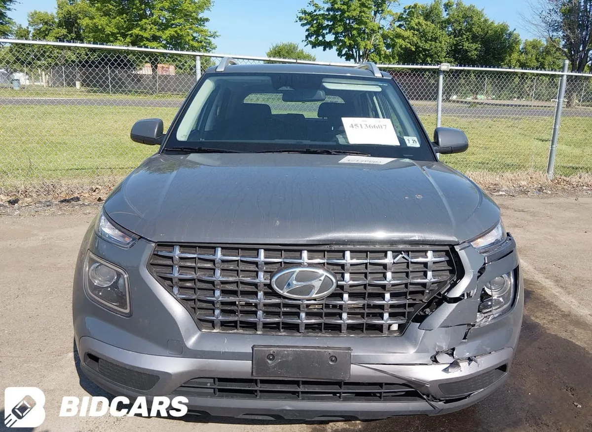 HYUNDAI VENUE SEL/LIMITED 2024