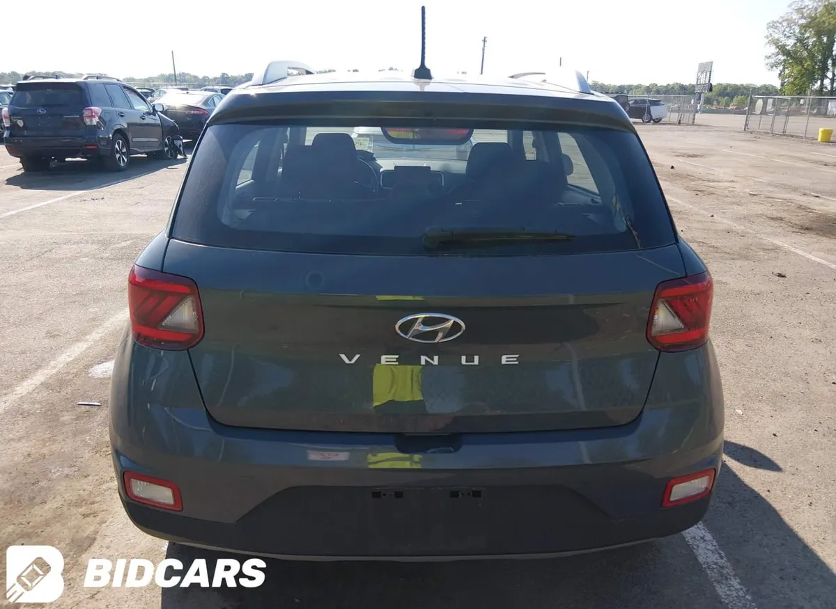 HYUNDAI VENUE SEL/LIMITED 2024