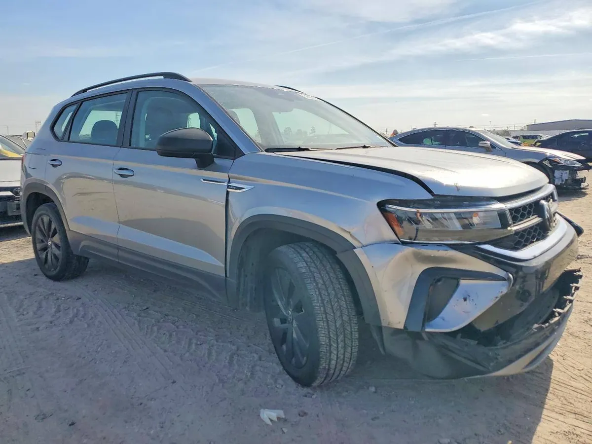 VOLKSWAGEN TAOS S 2024