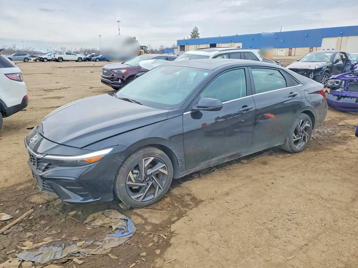 HYUNDAI ELANTRA LIMITED 2024