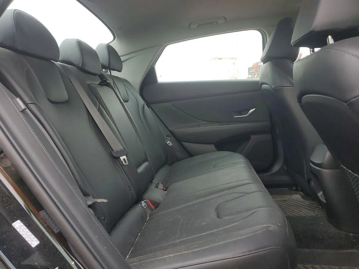 HYUNDAI ELANTRA LIMITED 2024