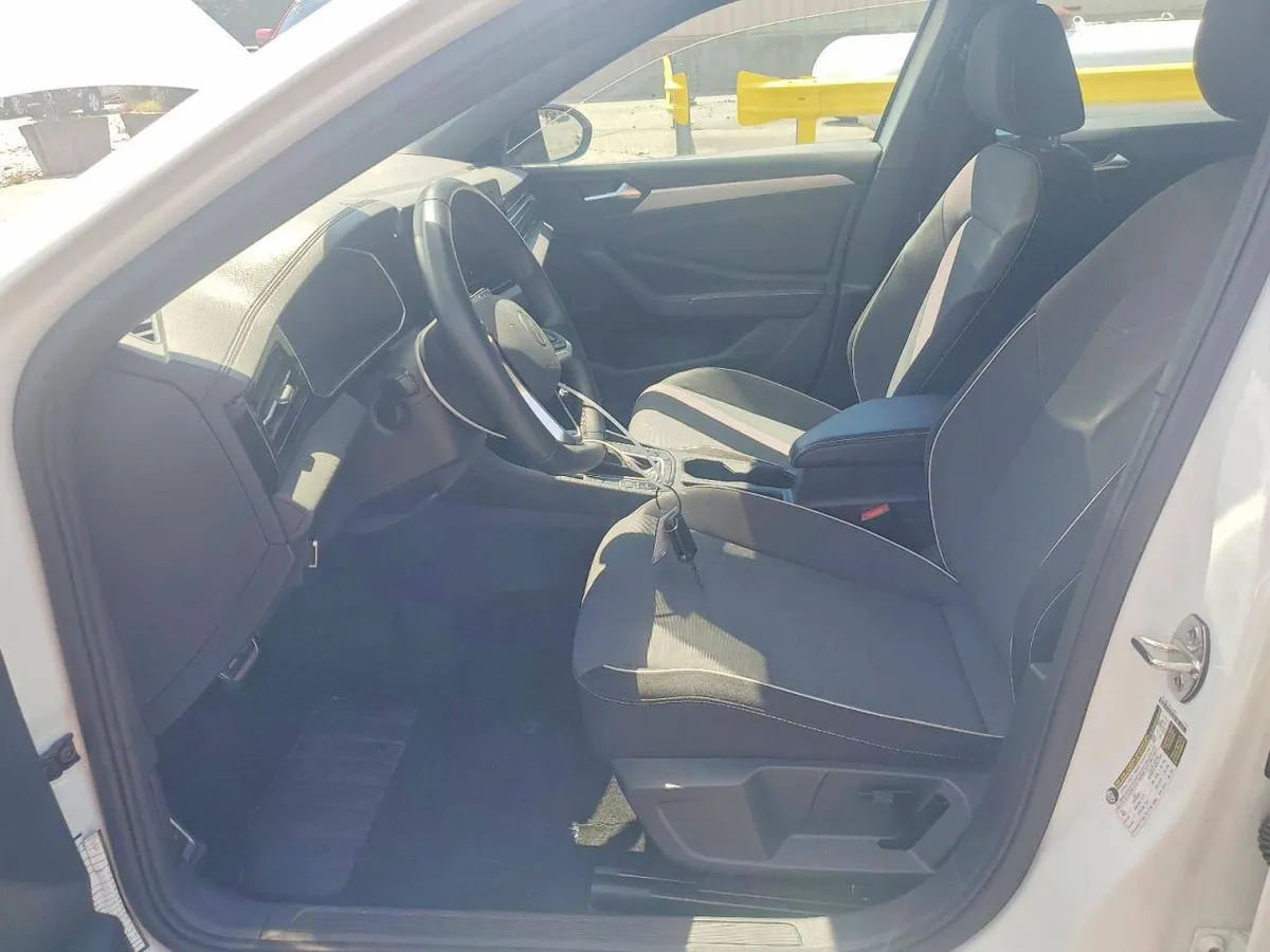 VOLKSWAGEN JETTA SPORT 2025