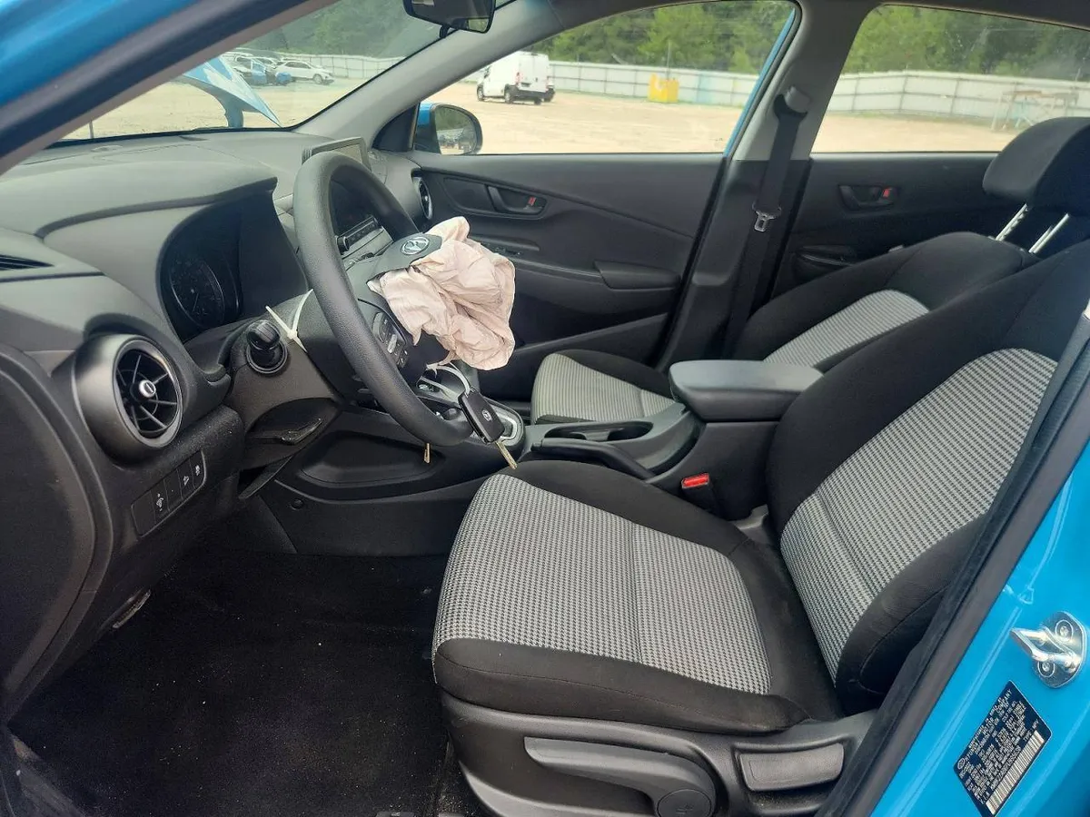 HYUNDAI KONA SE 2023