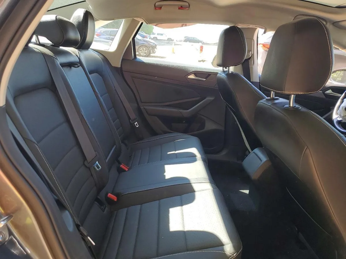 VOLKSWAGEN JETTA SE 2022