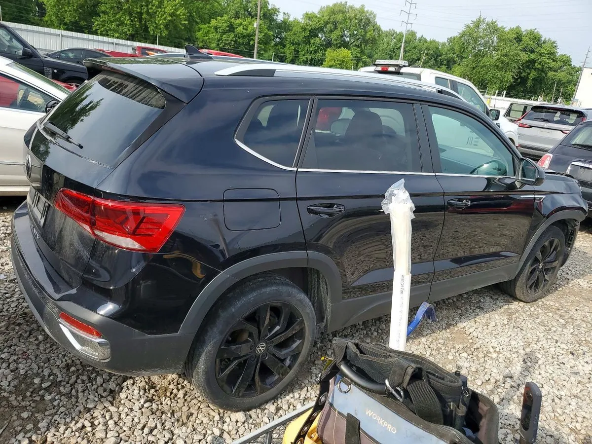 VOLKSWAGEN TAOS SE 2023