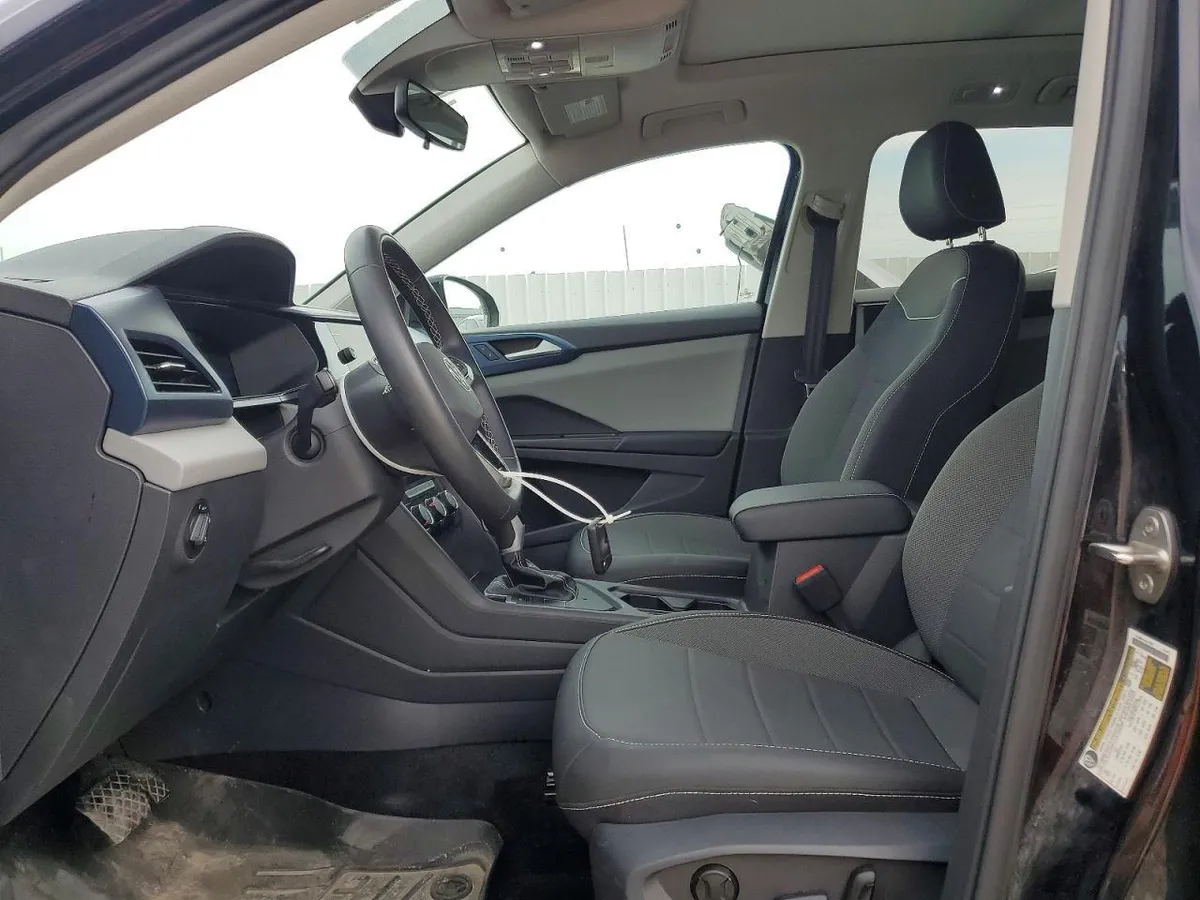 VOLKSWAGEN TAOS SE 2023
