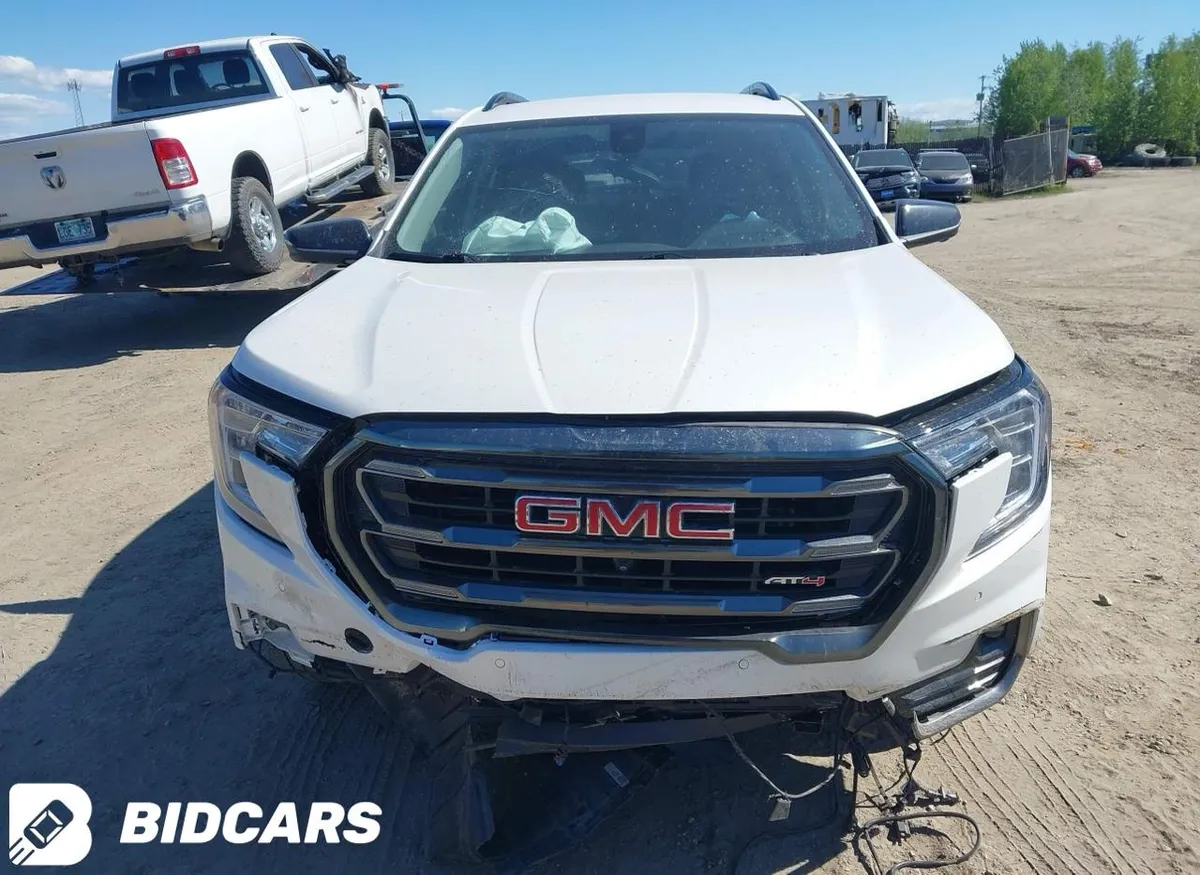 GMC TERRAIN AWD AT4 2023