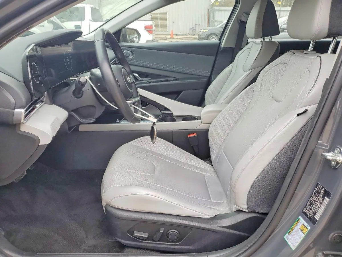 HYUNDAI ELANTRA LIMITED 2024