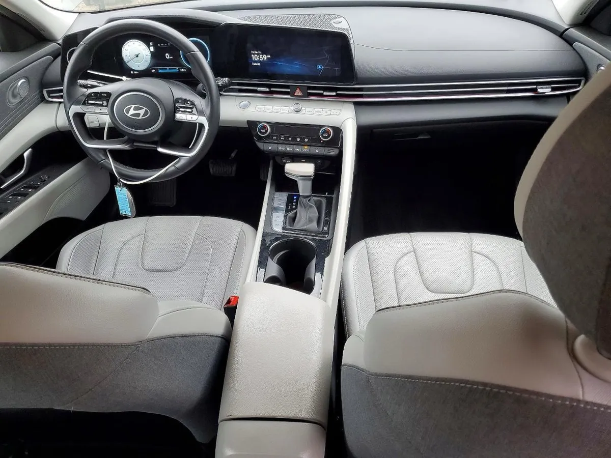 HYUNDAI ELANTRA LIMITED 2024