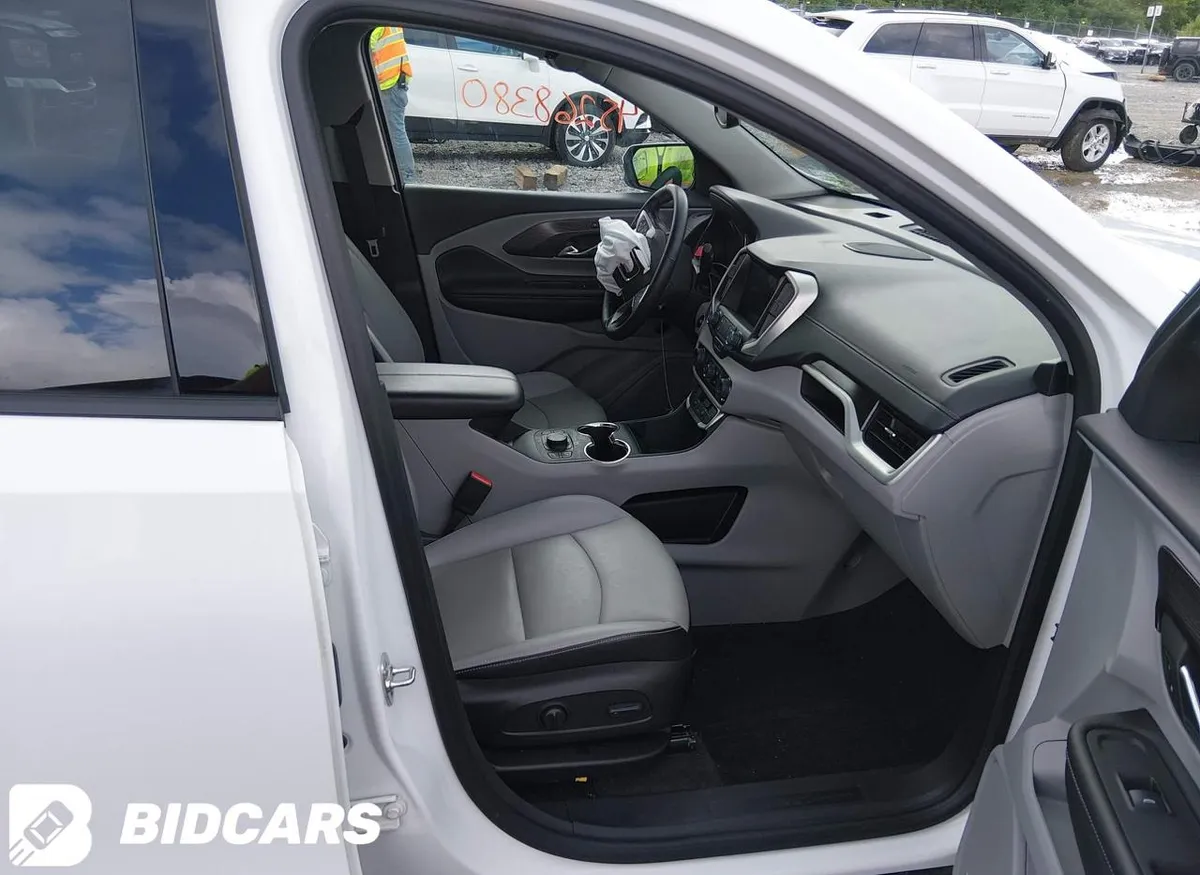 GMC TERRAIN AWD SLT 2024