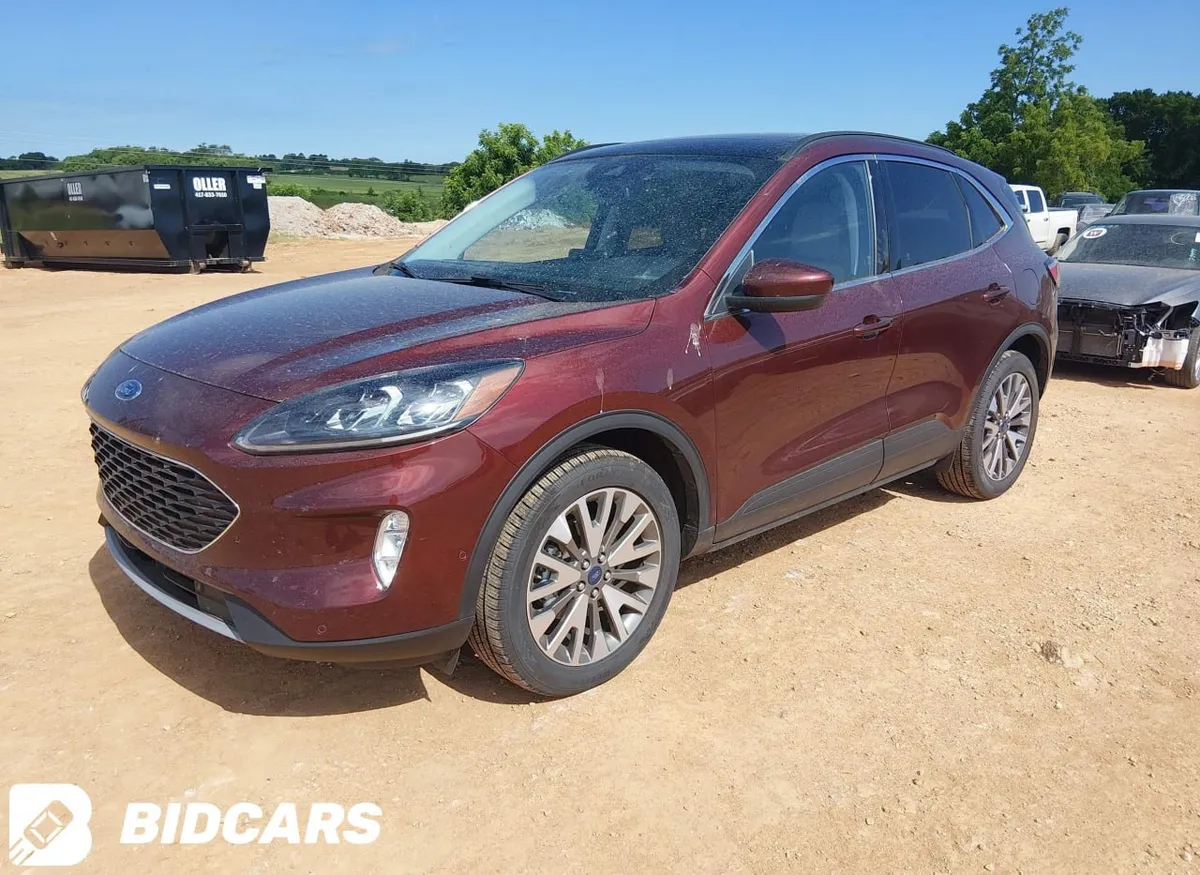 FORD ESCAPE TITANIUM 2021