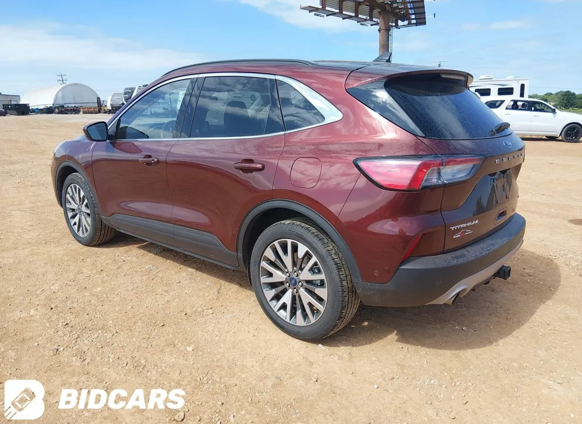 FORD ESCAPE TITANIUM 2021