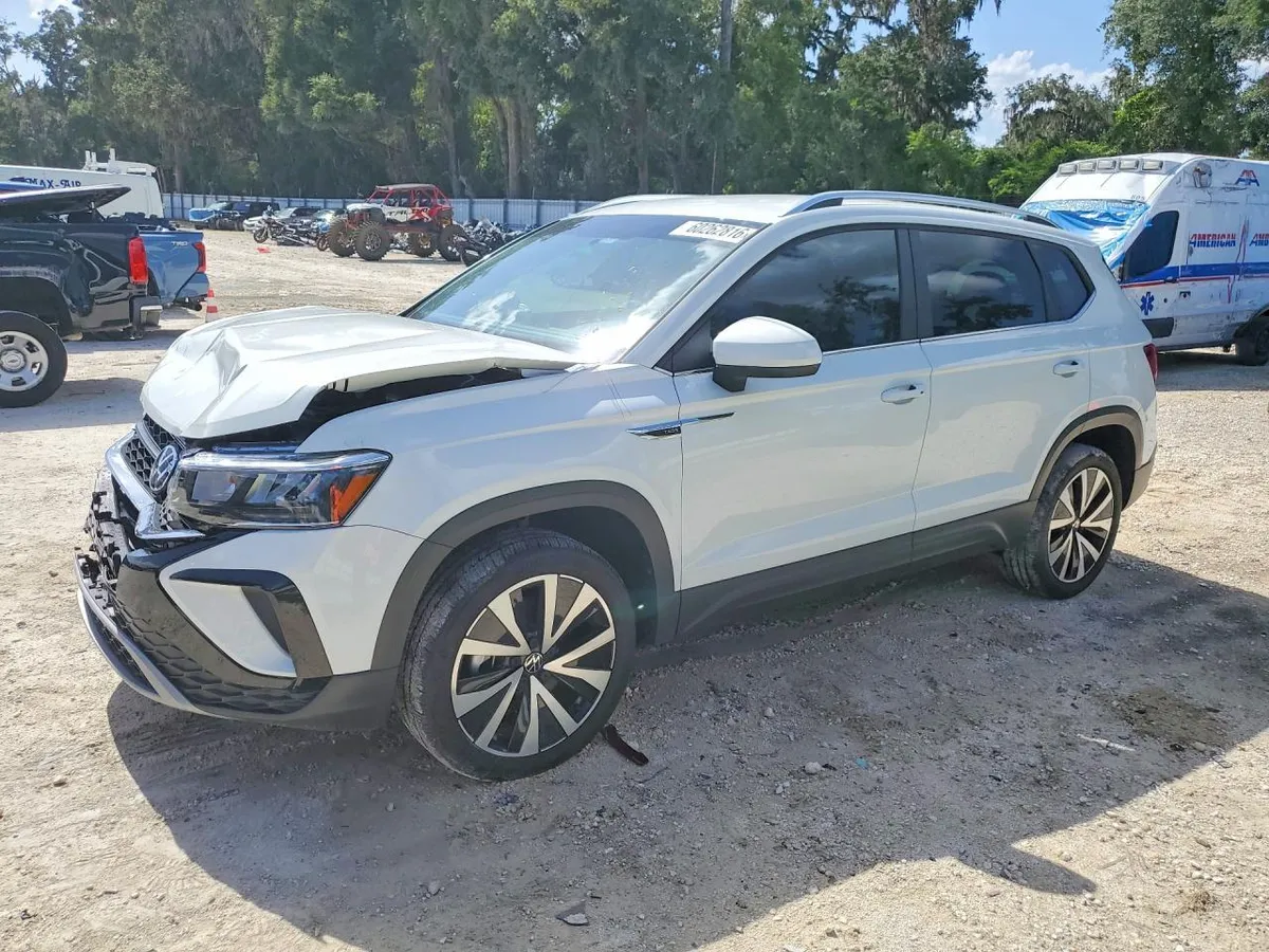 VOLKSWAGEN TAOS SE 2022