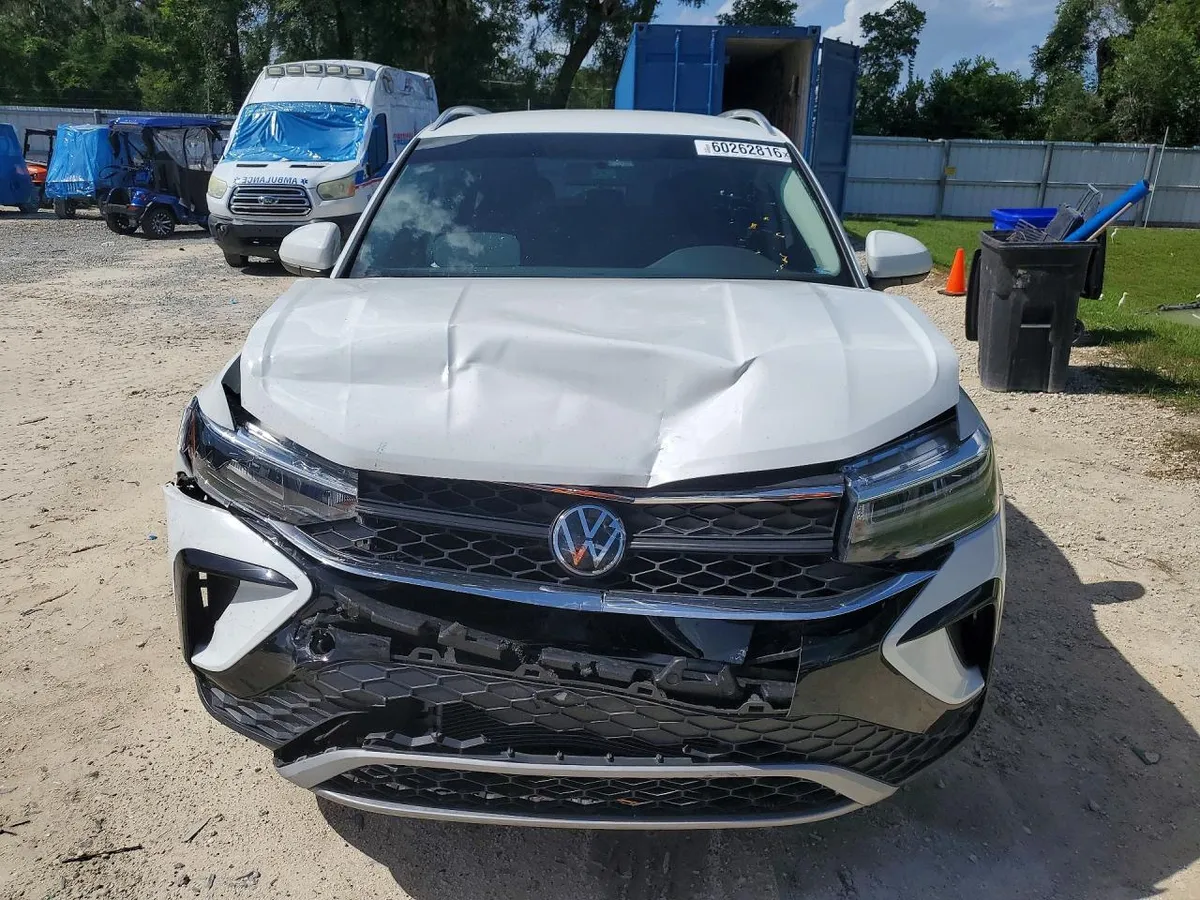 VOLKSWAGEN TAOS SE 2022