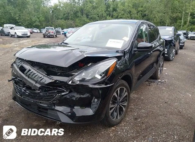 FORD ESCAPE SE 2022
