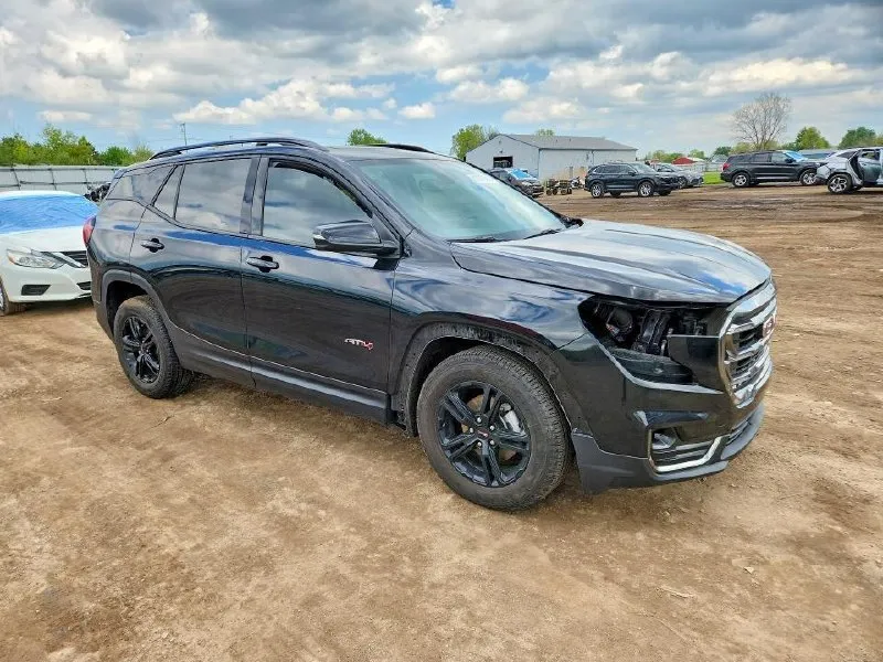 GMC TERRAIN AT4 2024