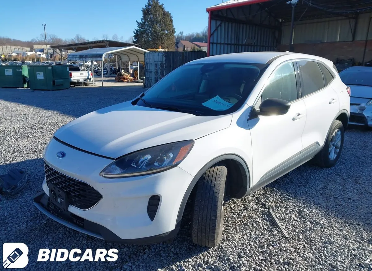 FORD ESCAPE SE 2022