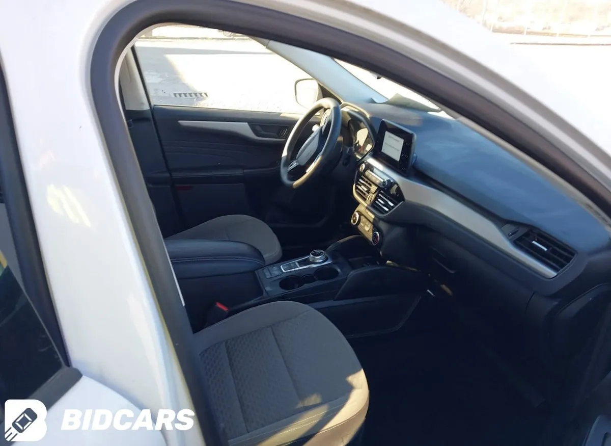 FORD ESCAPE SE 2022