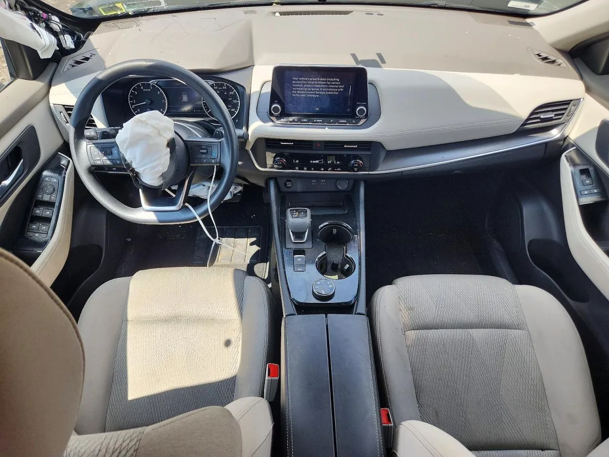 NISSAN ROGUE SV 2024