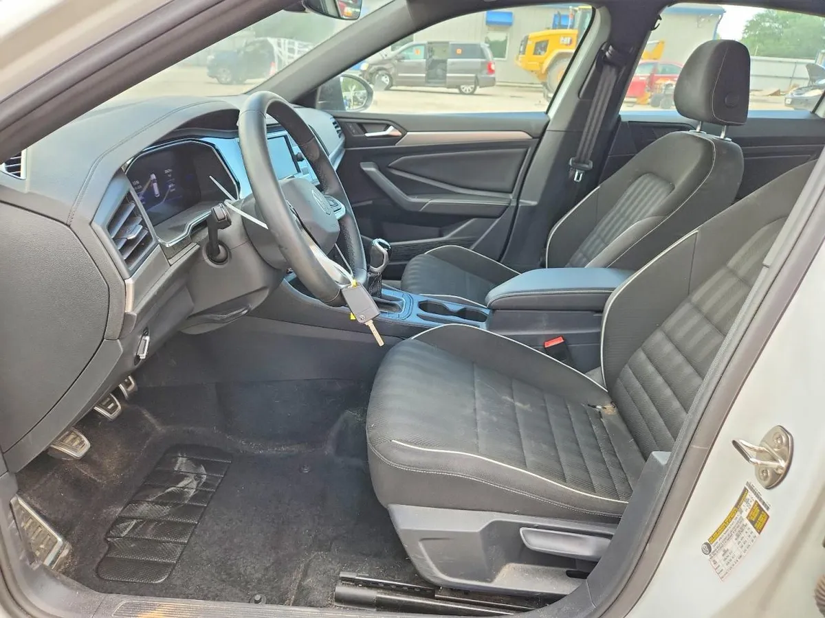VOLKSWAGEN JETTA SPORT 2024