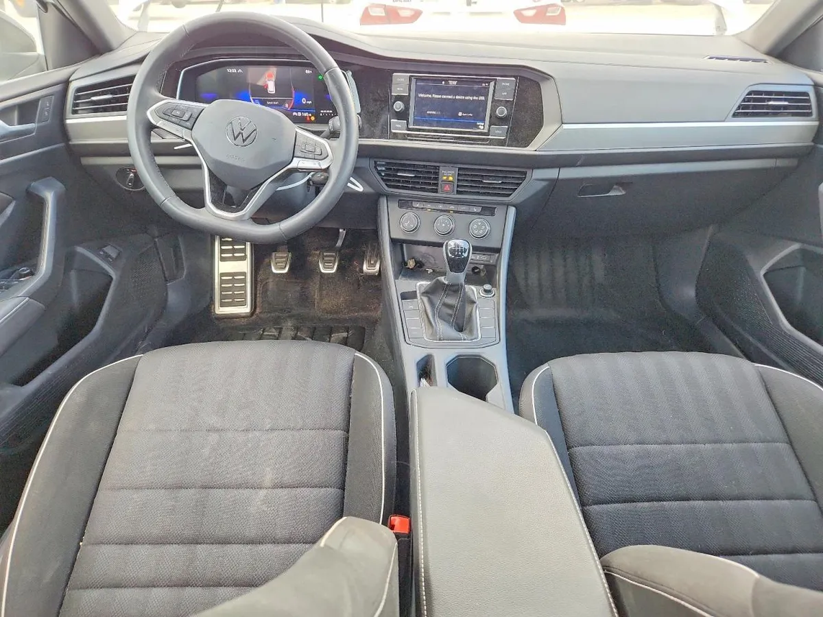 VOLKSWAGEN JETTA SPORT 2024