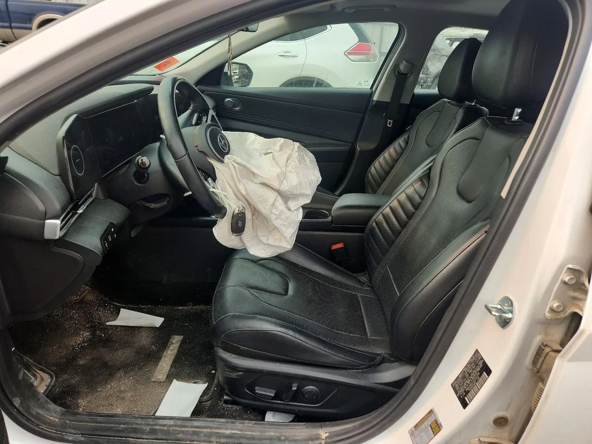 HYUNDAI ELANTRA LIMITED 2023