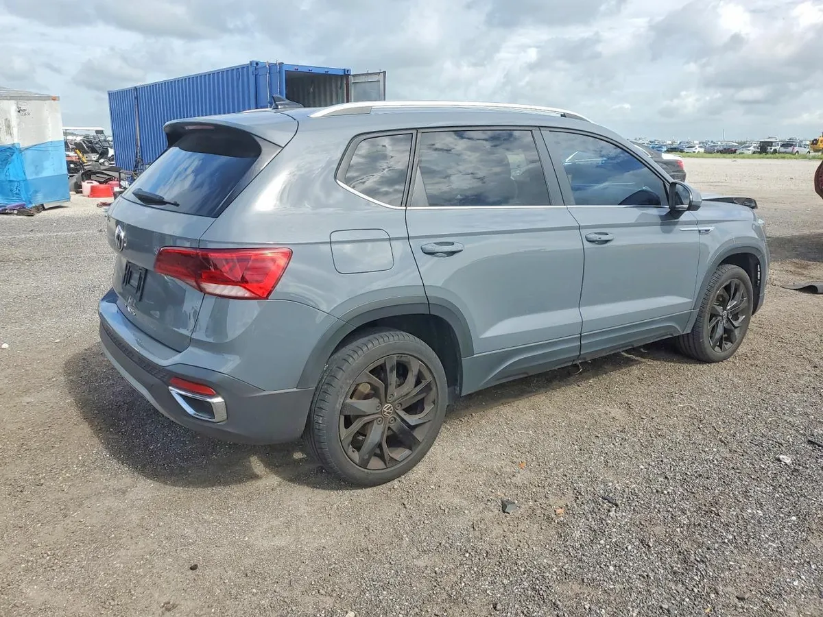 VOLKSWAGEN TAOS SE 2022