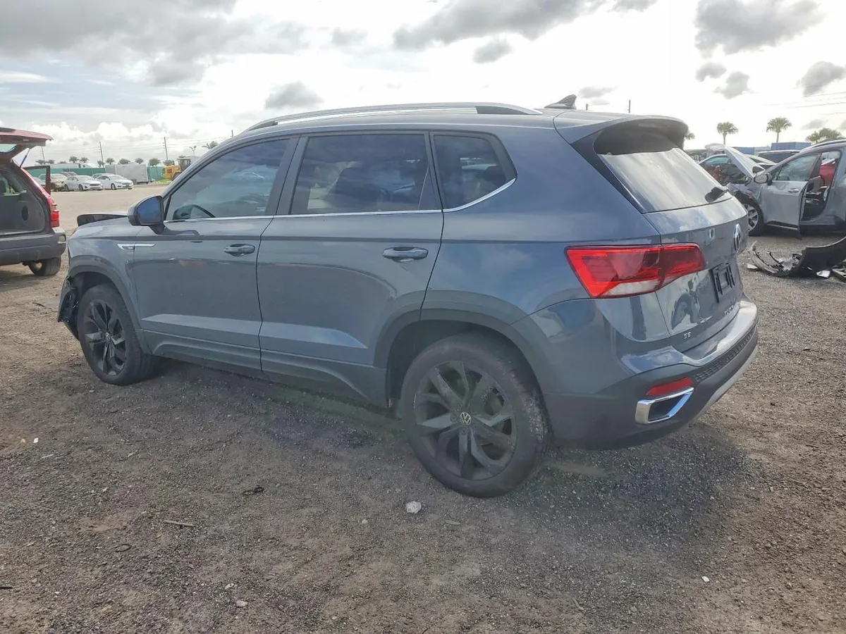 VOLKSWAGEN TAOS SE 2022