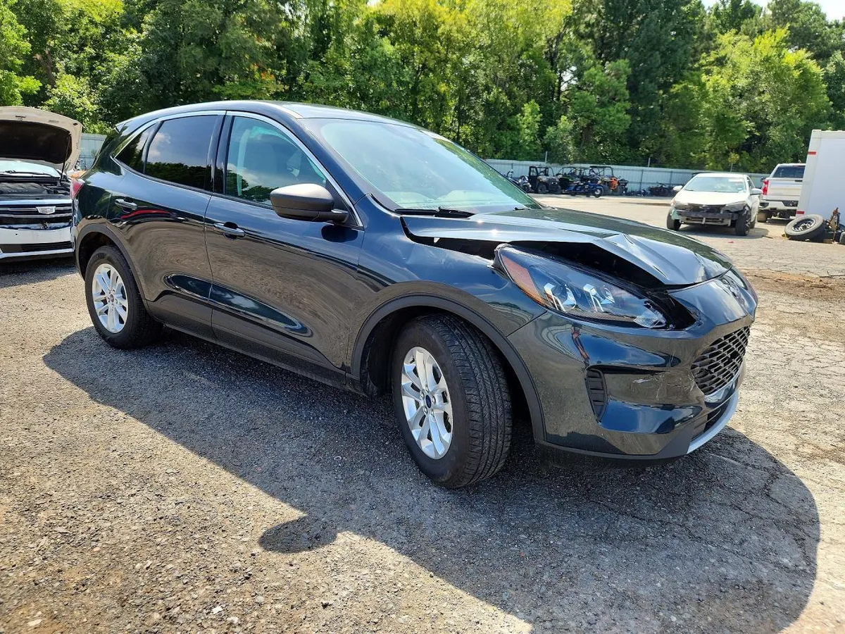 FORD ESCAPE SE 2022
